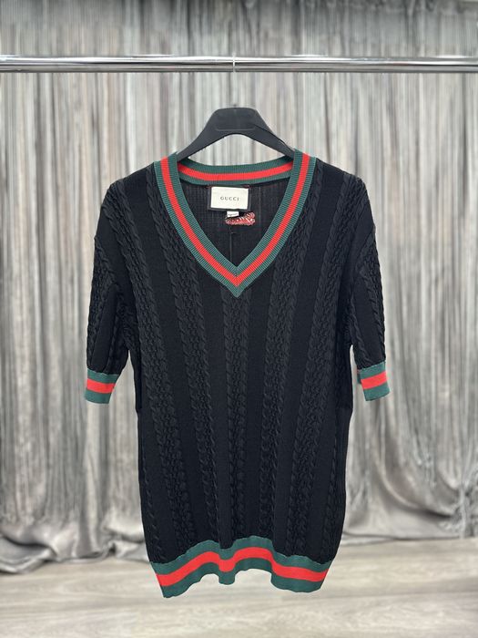 Tricou GuCcI, V Neck. Premium/TopQuality. Made in china !