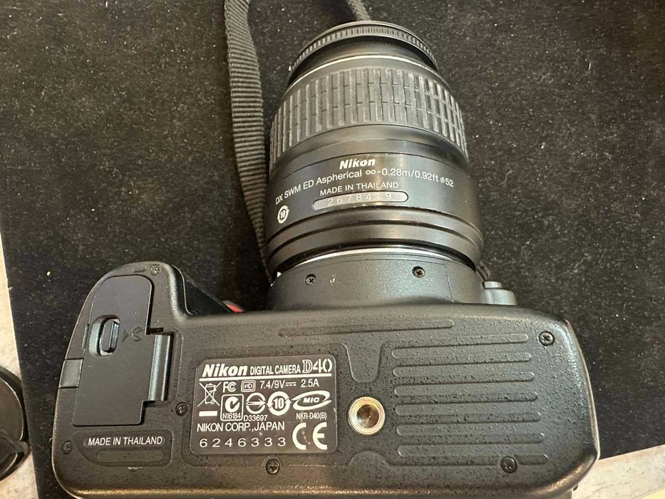 Фотоапарат Nikon d40