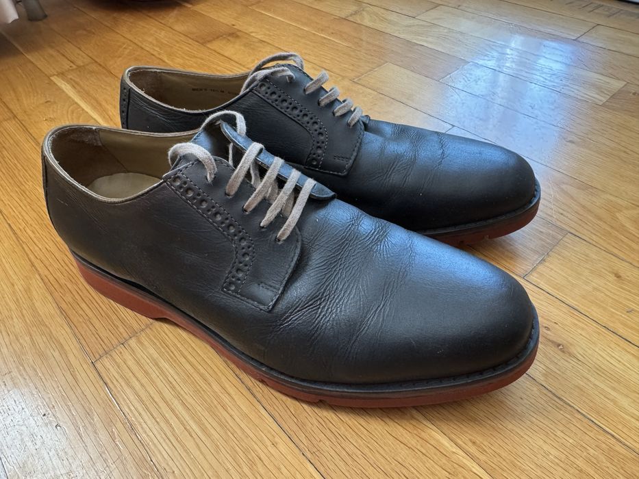 Мъжки обувки номер 44 и 43