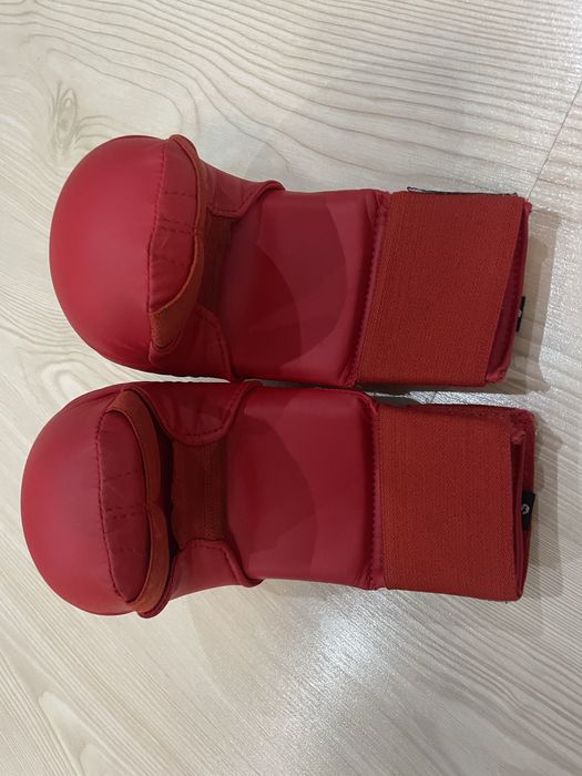 Карате ръкавици