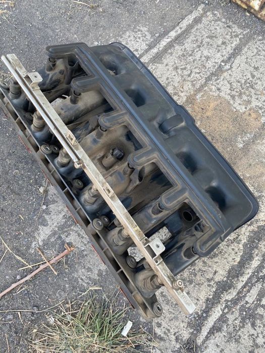 Продам Впускной коллектор от бмв м54б25