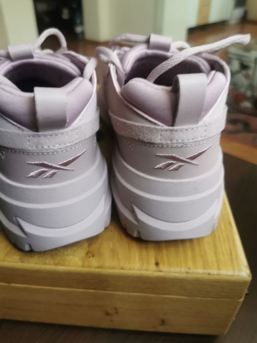 Adidasi Reebok de vânzare