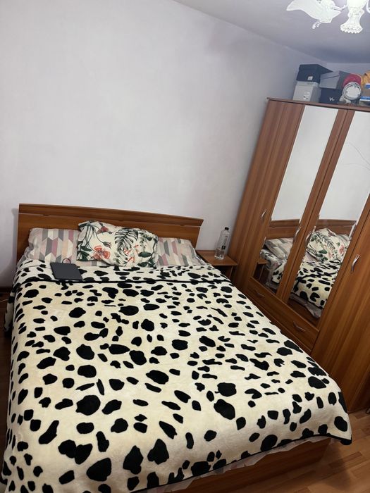 Vând apartament in Resita