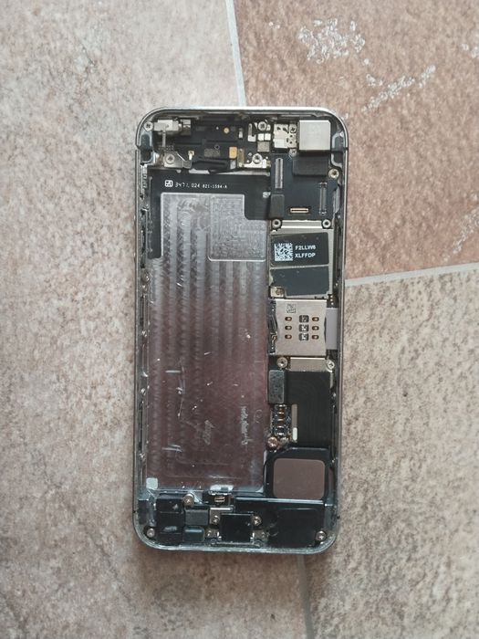 Дисплей и аккумулятор на айфон 5s