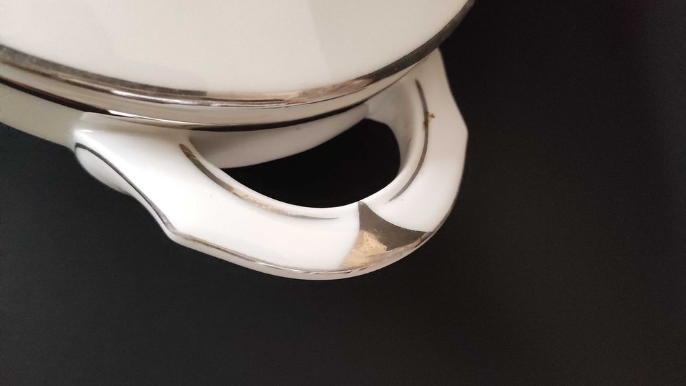 Немски порцеланов супник платинен кант