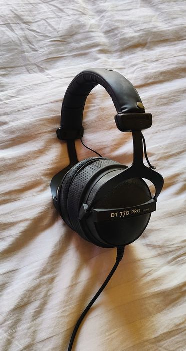 Beyerdynamic DT 770 PRO 32 ohm + калъф