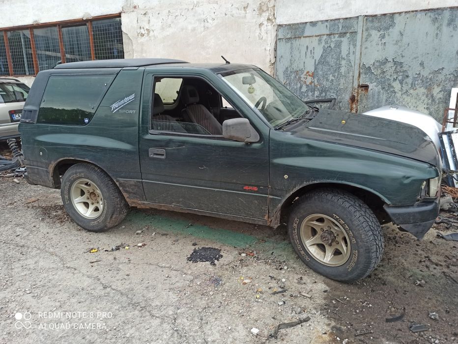 Опел Фронтера на части