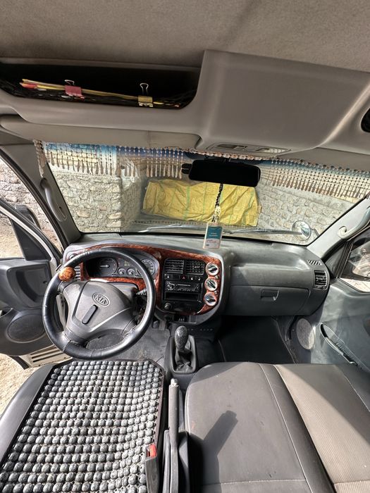 Kia Bongo 2008. Ideal.