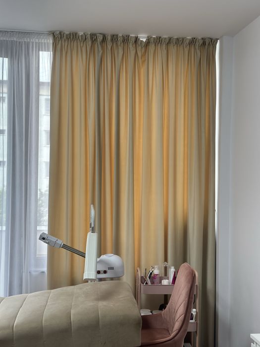 Vand set draperii din catifea (2 bucati)