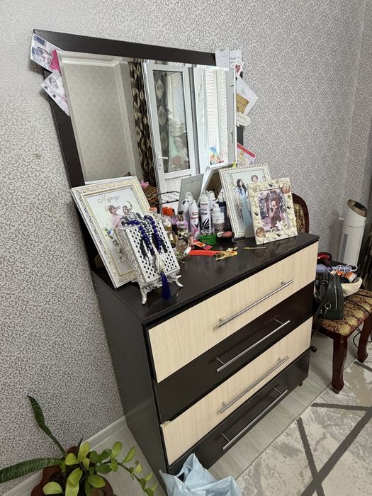 Для продажи Шкаф с тумбой