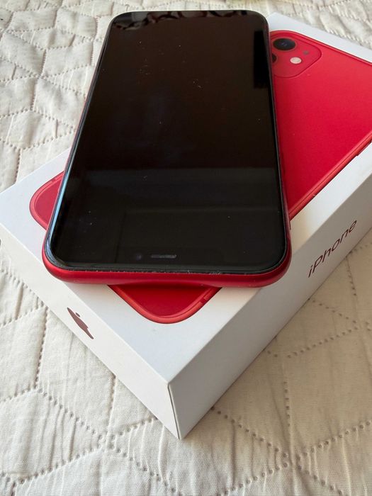 Продавам Iphone 11 Red, 256gb