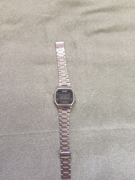 Часы под Casio.   Skmei