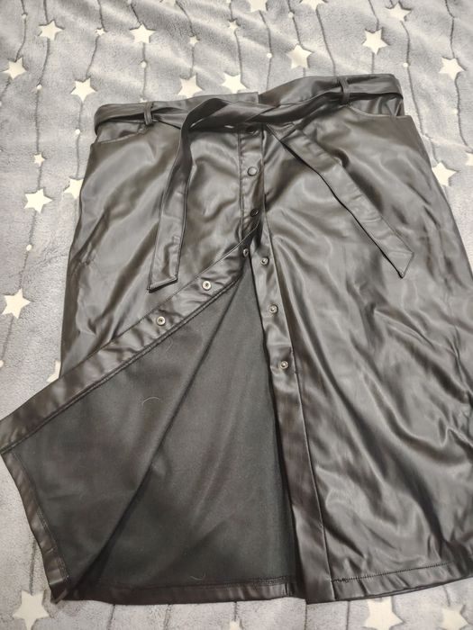 Юбка коженная на кнопках