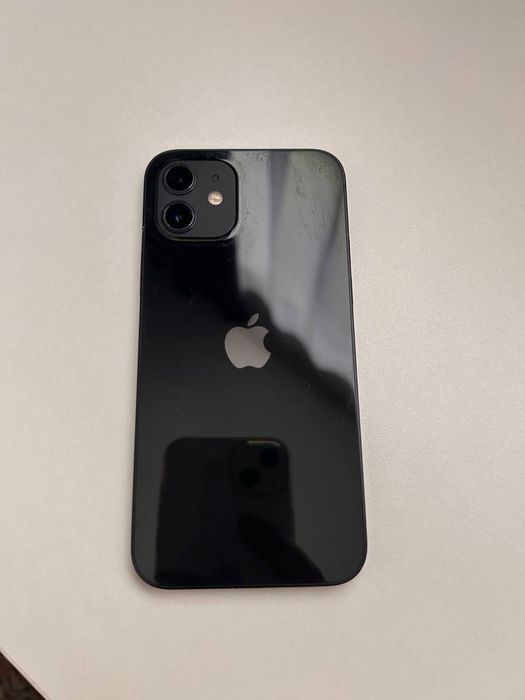 Продам iPhone 12, 64 ГБ.