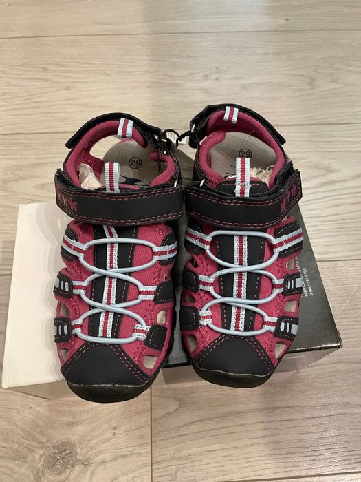 Нови детски сандали