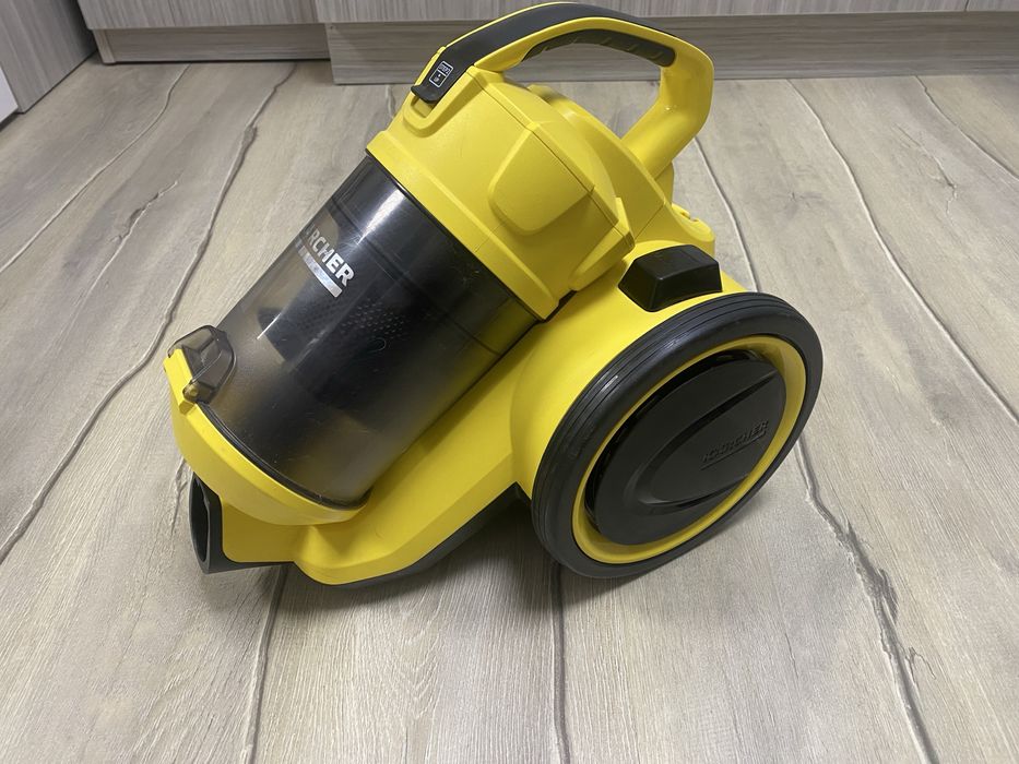 Прахосмукачка Karcher VC 3