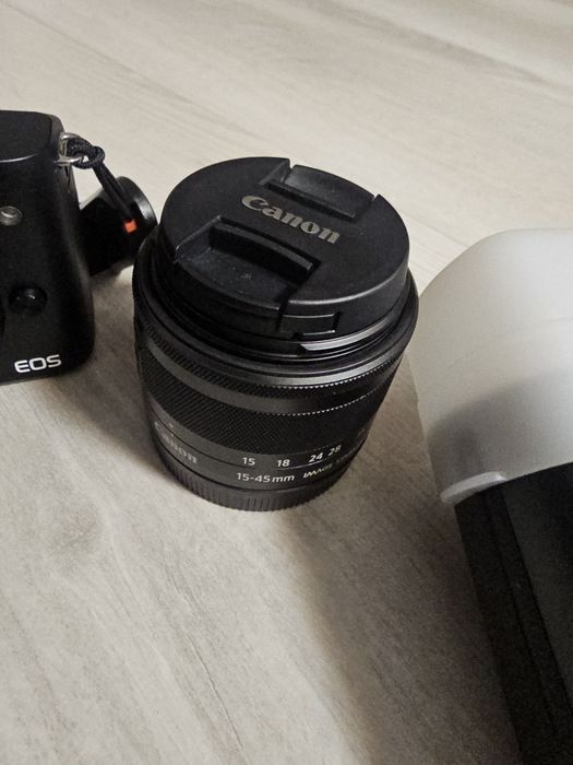 Vând aparat canon m50 mark II