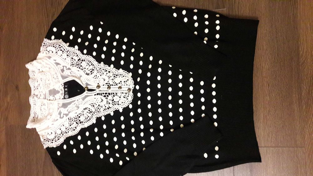 Pulover broderie gat