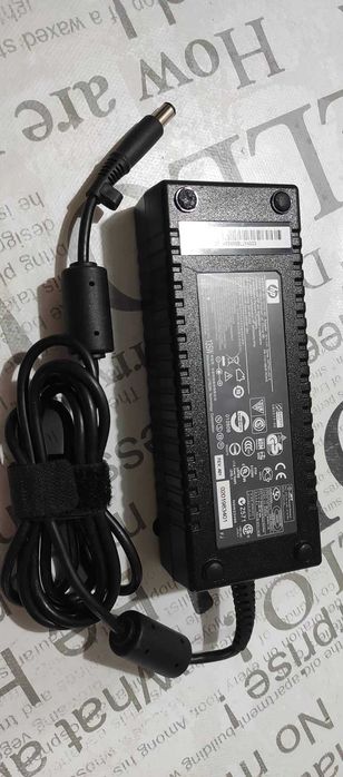 Адаптер за лаптоп ОРИГИНАЛЕН -HP 19V 7.1A 135W Smart ED519AA