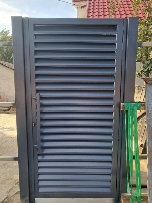 Porți și garduri model JALUZELE