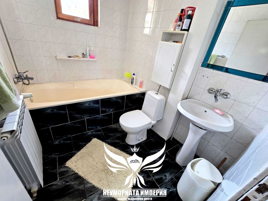 Продава се Къща в Асеновград - 390 кв.м за 1154 €/кв.м - Снимка #17