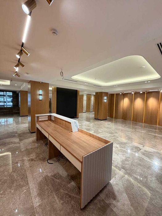 Метро БИЙ.1 линия.Сдам в аренду офис420кв.м. на 5 этаже в Бц классаА