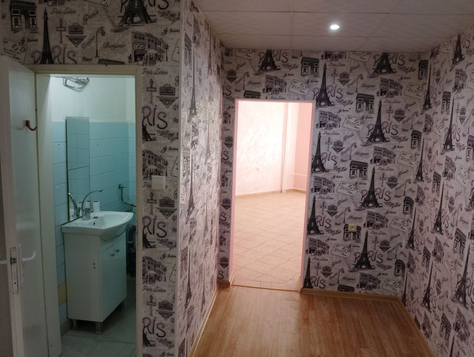 Дава се под наем Магазин в Плевен, Идеален център - 36 кв.м за 229.5 € - Снимка #5