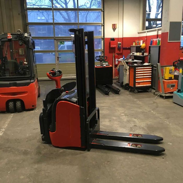 Стакер Linde L14AP -1400 kg.