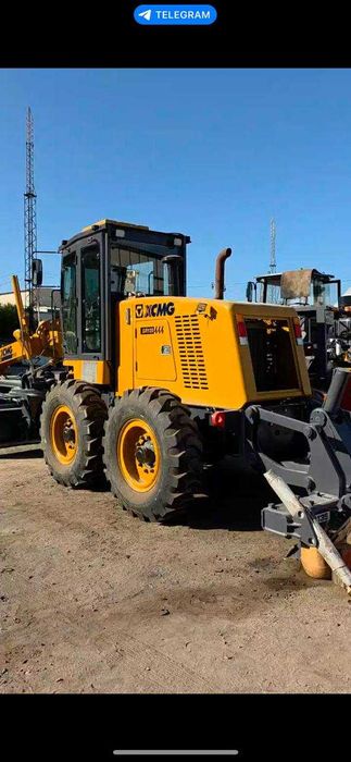 Автогрейдер модель GR 135