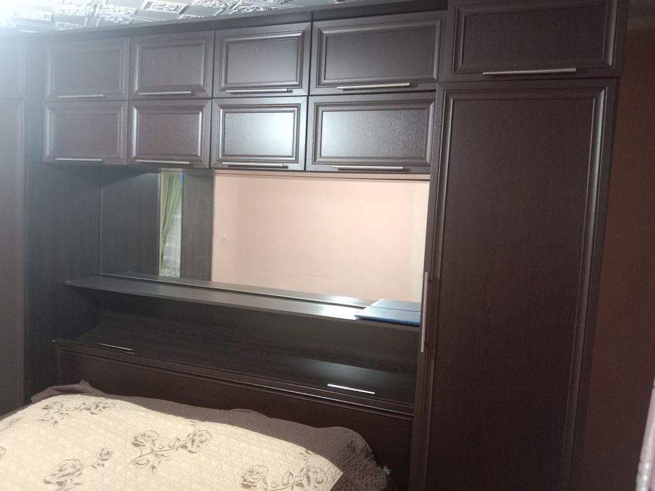 Продам спальный гарнитур