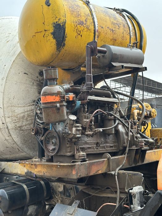 Автобетоносместитель 8 куб