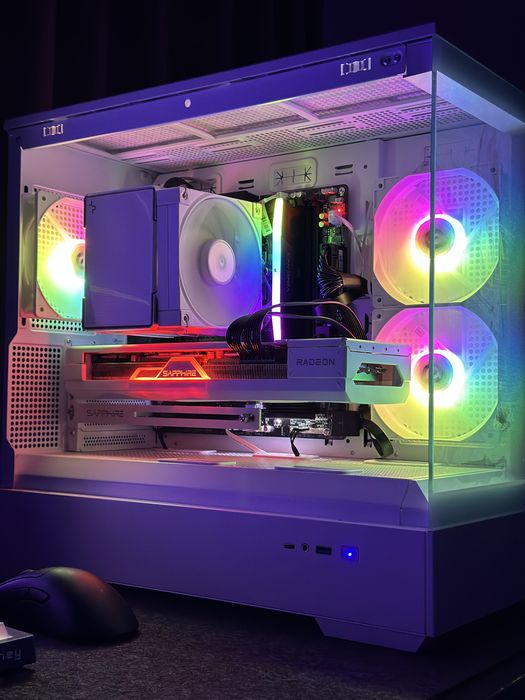 PC Gaming Ryzen 7 9800X3D RX 7800XT 32GB DDR5