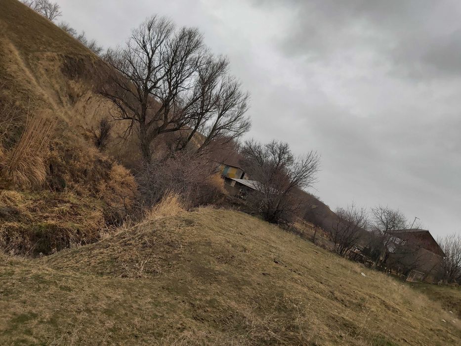 Продается дом-дача с хоз.постройками рядом речка