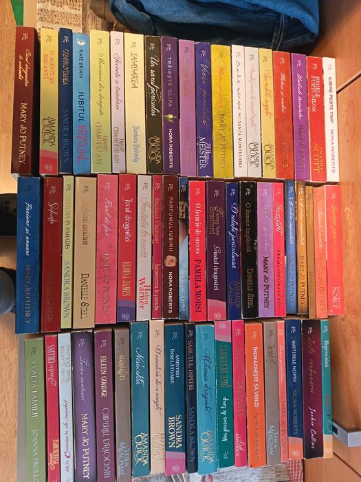 Lot carti din biblioteca personală gen romance