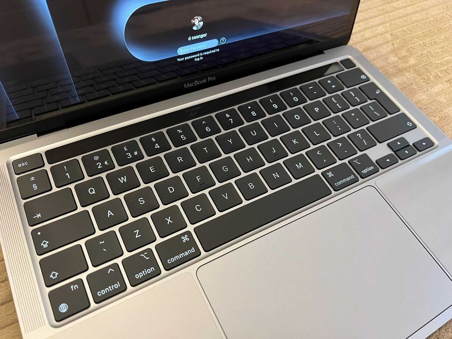 Apple Macbook Pro M1 2020