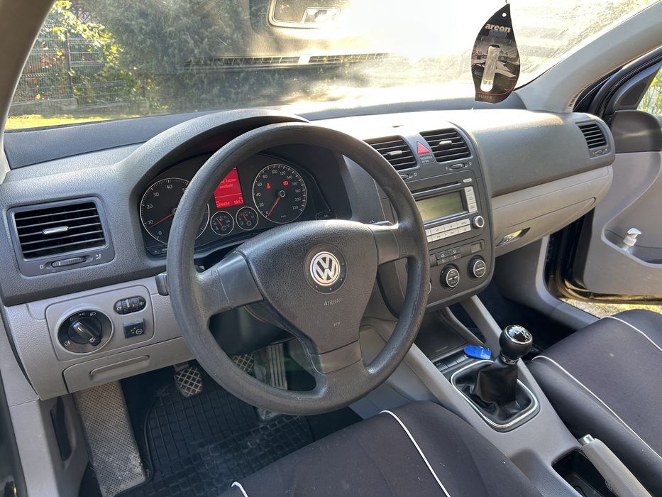 Volkswagen Golf 5 1.4 GPL Proprietar de 14 ani