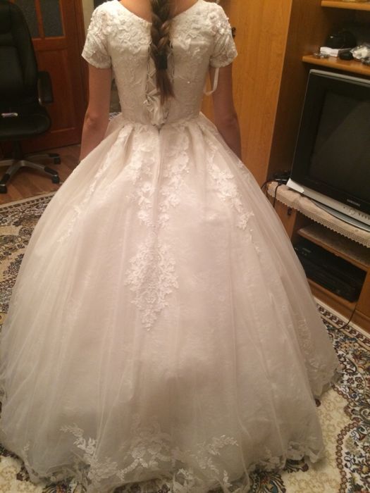 Продаю красивое свадебное платье