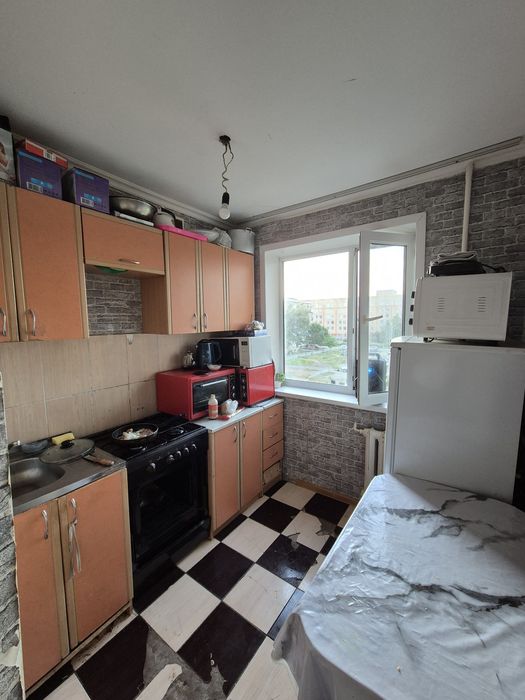 Екі бөлмелі үи сатылады