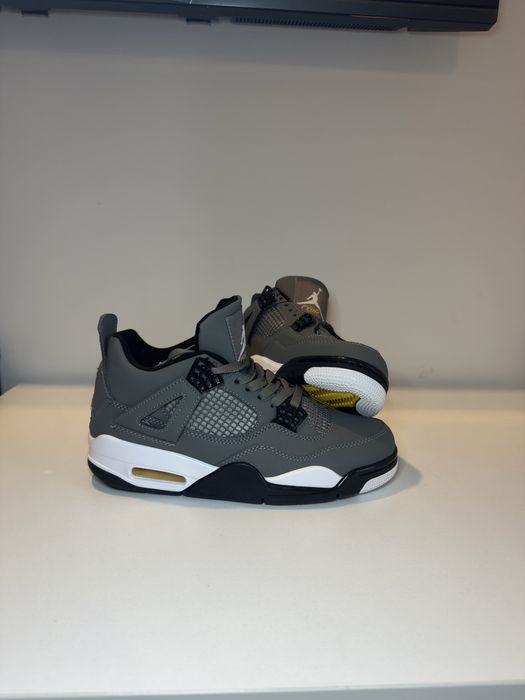 Jordan 4 Retro Cool Gray