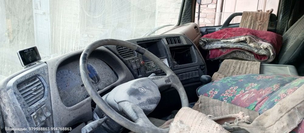 Донг фенг самосвал кабина сотилади.