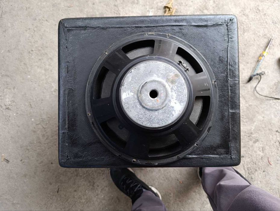 Сабуфер в автомобиль