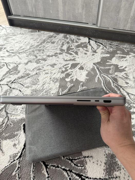 Mac Book Pro M1 16” 16/512gb