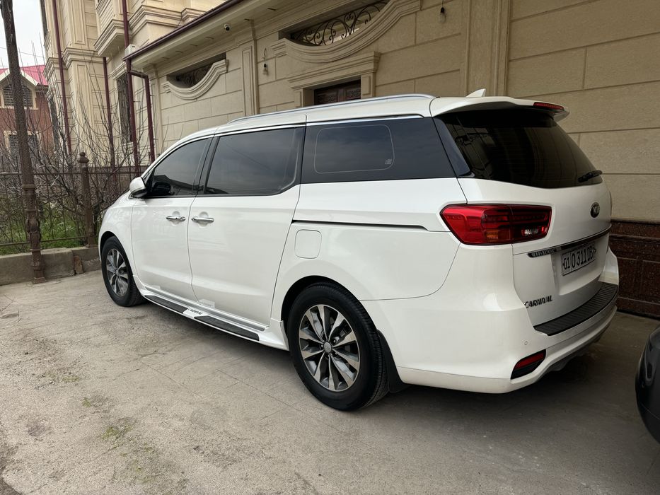 Kia Carnival 9кишилик