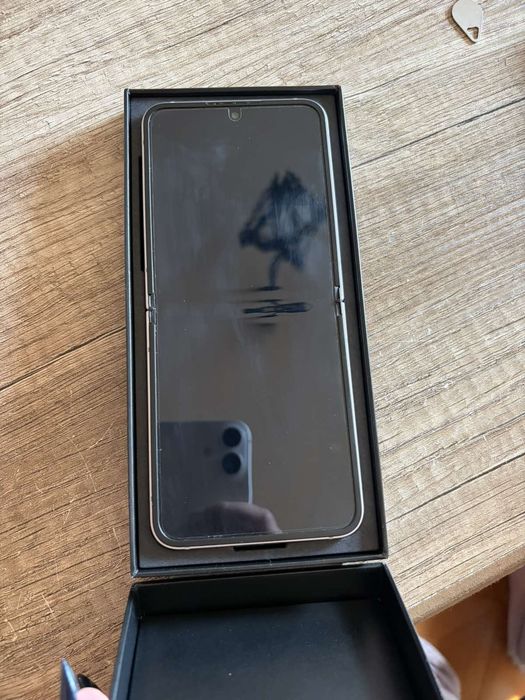 Samsung Galaxy Z flip 6