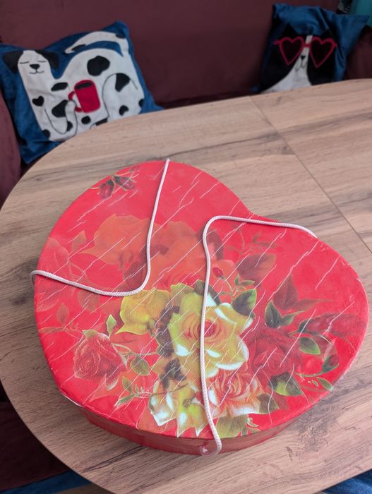 Продам красивый чайный сервиз