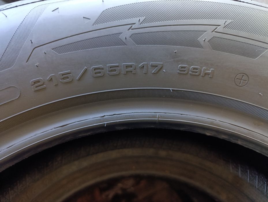 Anvelope de iarnă noi 215 65 17 Goodyear dot 2024