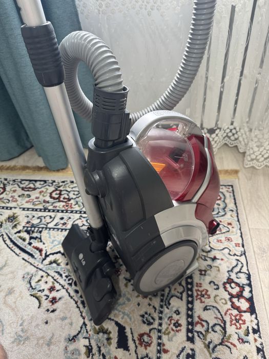 Продам пылесос LG