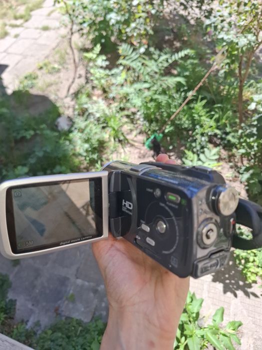 Компактна дигитална видеокамера PRAKTICA DVC 5.1 HD