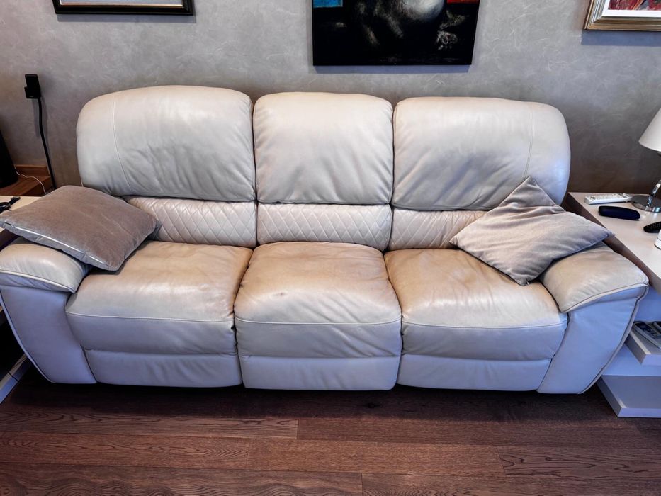 Vand set de canapele de piele,se intind electric.