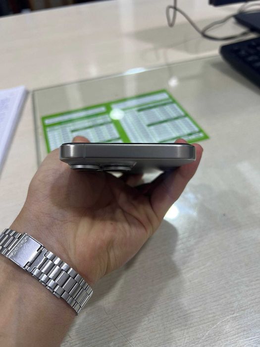 Iphone 15 pro max sotiladi